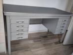 Bureau Gispen jaren '50 vintage gebruikt en in goede staat, Huis en Inrichting, Bureaus, Ophalen of Verzenden, Gebruikt