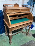 antiek Bureautje, Ophalen