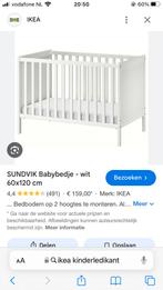 Kinderbedje van zweedse makelij met matras, Kinderen en Baby's, Babywiegjes en Ledikanten, Ophalen, Zo goed als nieuw, Ledikant