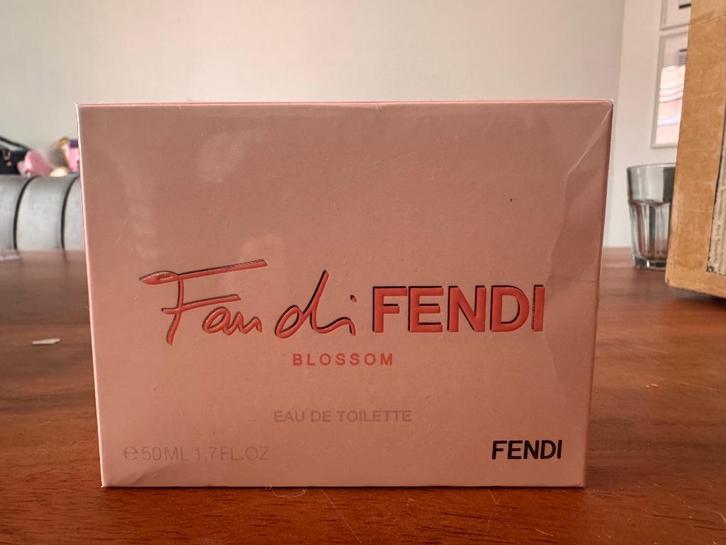 Fendi Fan di Fendi Blossom Eau de Toilette 50 ml, Sieraden, Tassen en Uiterlijk, Uiterlijk | Parfum, Nieuw, Ophalen of Verzenden