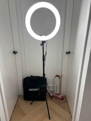 NEEWER Ringlamp 18 inch z.g.a.n. beschikbaar voor biedingen