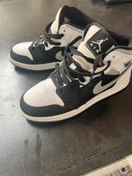 Air jordan 1 mid white shadow, Ophalen of Verzenden, Zo goed als nieuw
