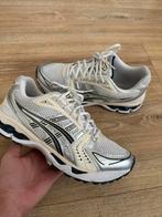 Asics Kayano Wit/Midnight - Maat 44-45, Ophalen, Zo goed als nieuw, Asics, Wit