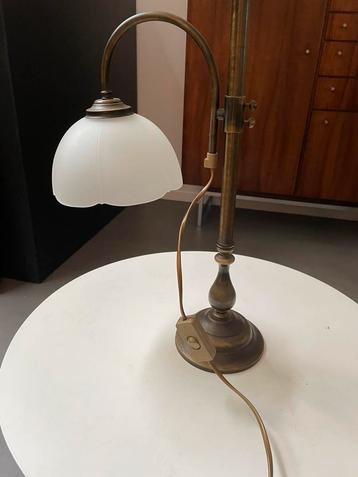 Vintage tafellamp jaren glas en metaal beschikbaar voor biedingen
