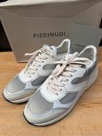 Piedi nudi sneakers maat 40 nieuw in doos zilver / wit, Ophalen of Verzenden, Zo goed als nieuw
