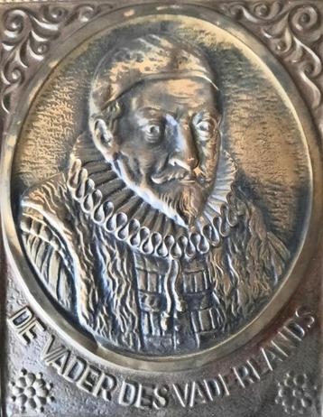 Latoen koperen portret van de vader des vaderlands  beschikbaar voor biedingen