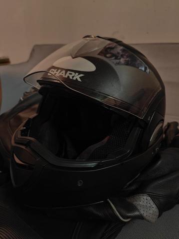 Shark motorhelm beschikbaar voor biedingen