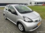 Toyota Aygo 1.0-12V /APK / NAP / Airco / Cruise /, Voorwielaandrijving, Stof, Gebruikt, 4 stoelen