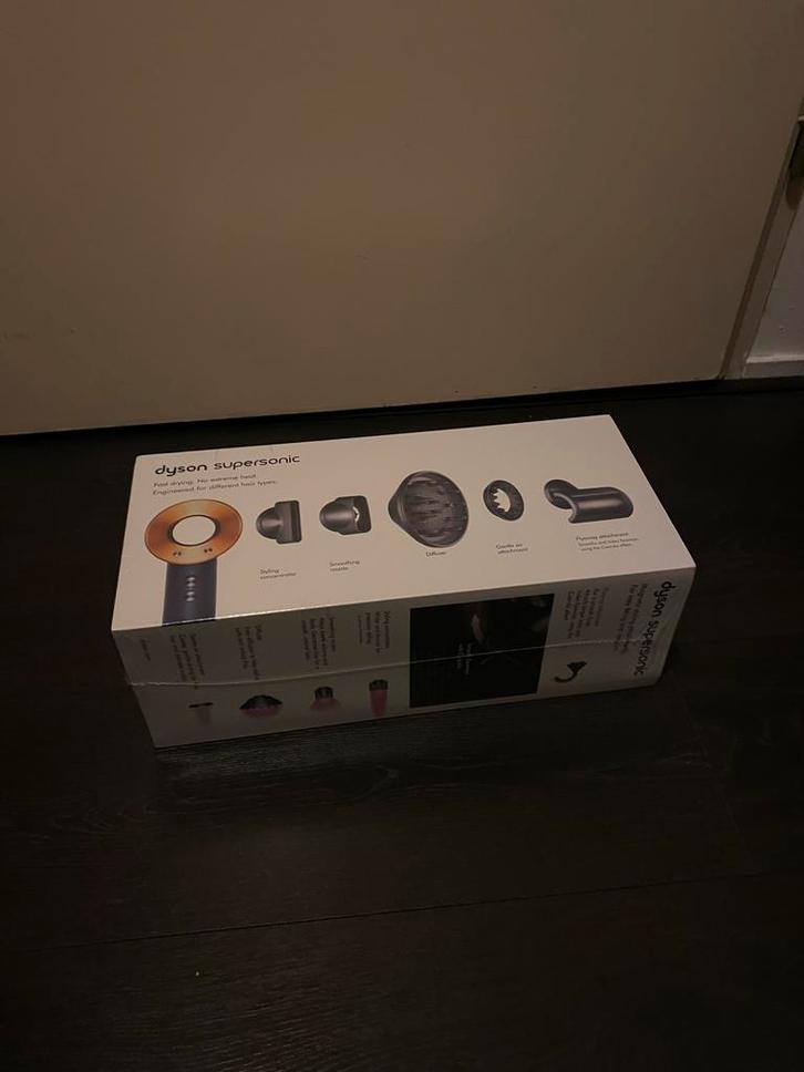 Dyson supersonic föhn | gloednieuw, Sieraden, Tassen en Uiterlijk, Uiterlijk | Haarverzorging, Nieuw, Föhn of Haardroger, Ophalen of Verzenden