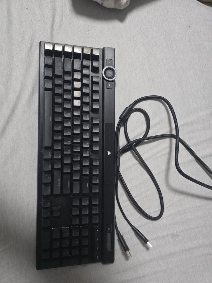 Corsair K100 RGB Gaming Toetsenbord - Snel Weg!, Computers en Software, Toetsenborden, Gebruikt, Qwerty, Bedraad, Gaming toetsenbord