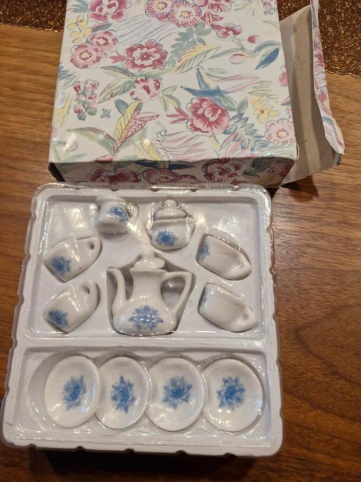 Miniatuur Porseleinen Serviesje, Verzamelen, Poppenhuizen en Toebehoren, Nieuw, Ophalen of Verzenden