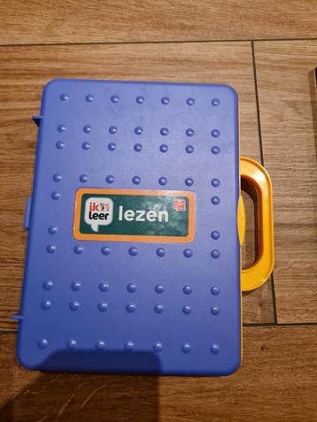 set kinder speelgoed, klei , puzzels, letterbox beschikbaar voor biedingen