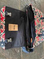 Eastpak Tas met Bloemmotief, 25 tot 40 cm, Nieuw, Ophalen of Verzenden, 30 tot 45 cm