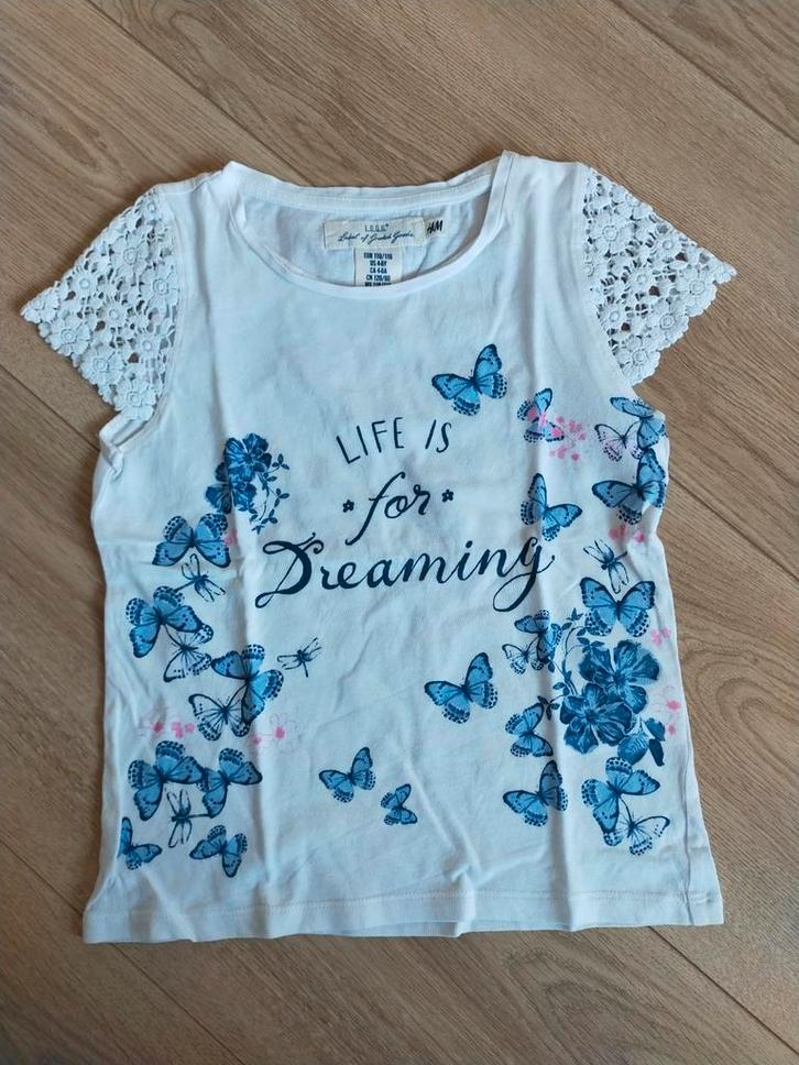 Zgan! Schattig wit vlinder shirt van H&M. Mt 110/116, Kinderen en Baby's, Kinderkleding | Maat 110, Zo goed als nieuw, Meisje