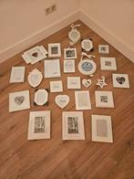 24 witte fotolijstjes en een spiegel, Ophalen, Nieuw