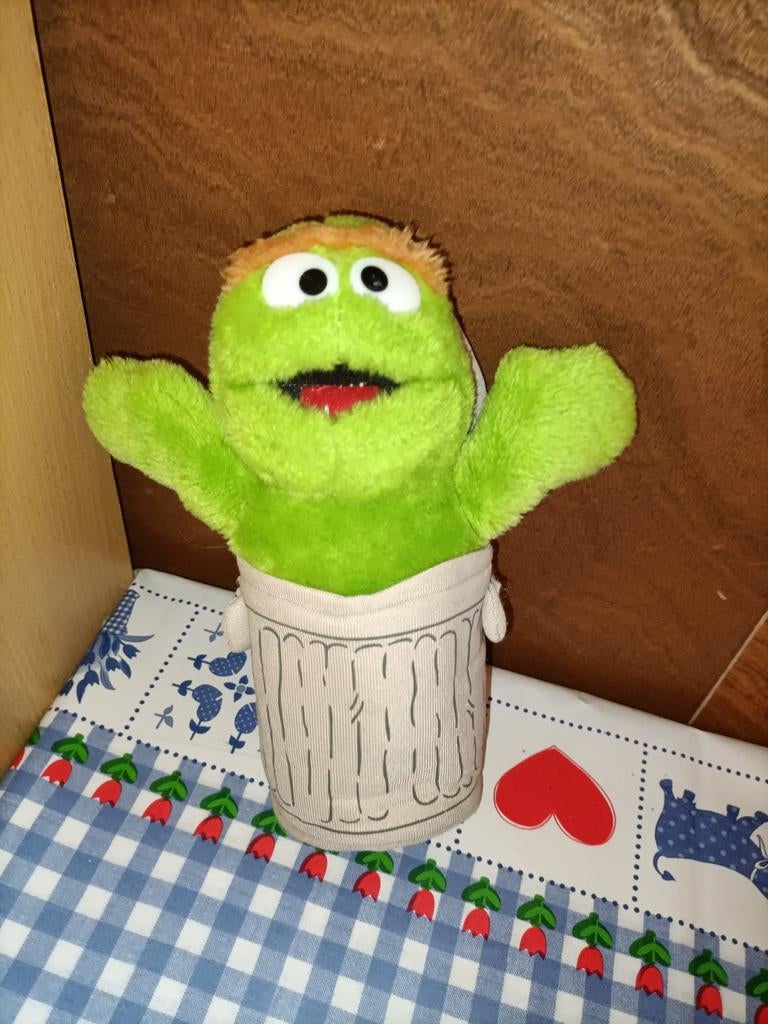 Oscar knuffel Sesamstraat 25 cm groot, Kinderen en Baby's, Speelgoed | Knuffels en Pluche, Ophalen of Verzenden