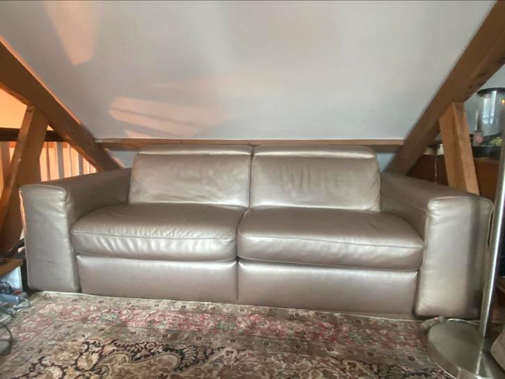 Natuzzi Leren elektronische verstelbare bank, Huis en Inrichting, Banken | Bankstellen, Zo goed als nieuw, Driepersoons, 200 tot 250 cm