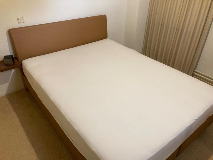 Boxspring / bed 160 x 210 cm (2 x boxspring 80 x 210 cm)., Huis en Inrichting, Slaapkamer | Boxsprings, Gebruikt, 160 cm, 210 cm