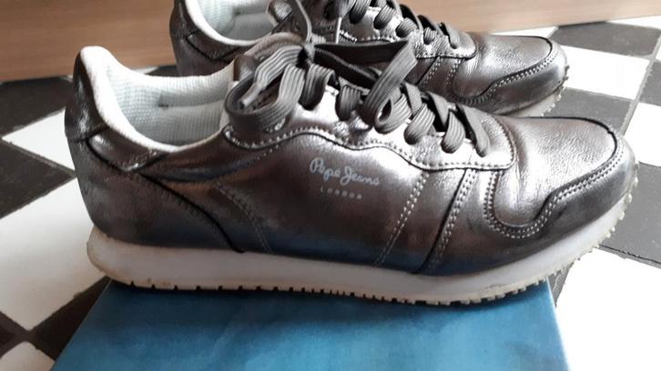 Pepe Jeans sneakers schoenen maat 38 nieuwstaat als nieuw, Kleding | Dames, Schoenen, Nieuw, Sneakers of Gympen, Grijs, Ophalen of Verzenden