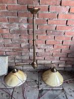Antieke hanglamp met glazen kappen, Ophalen, Gebruikt, Glas, 50 tot 75 cm