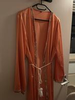 Elegante Satijnen Kimono, Beige, Maat 42/44 (L), Ophalen of Verzenden, Zo goed als nieuw