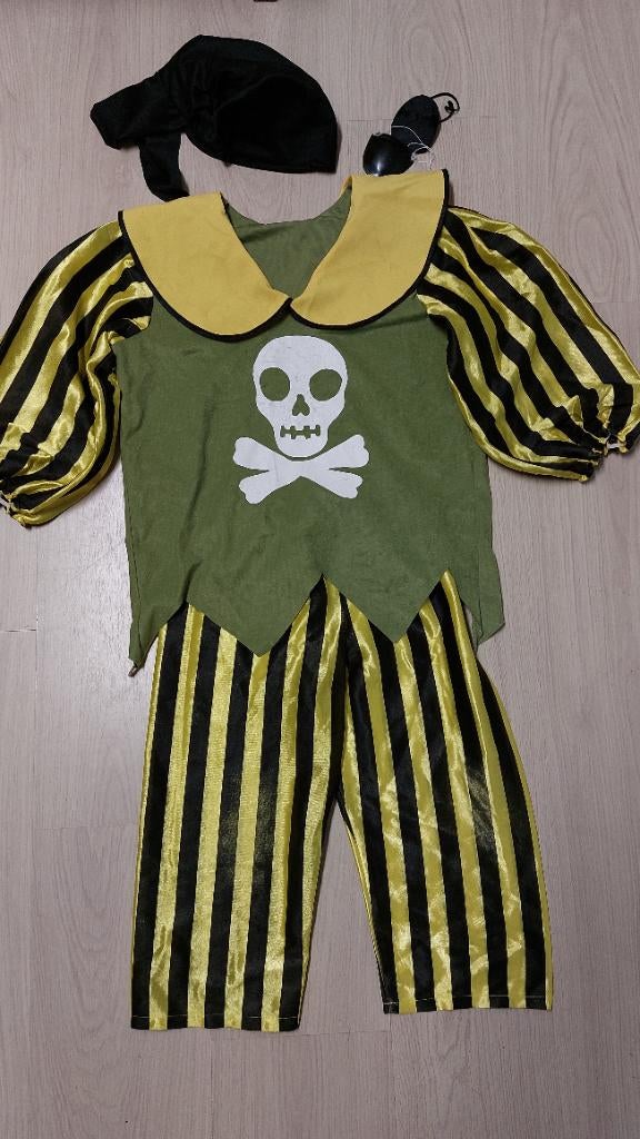 Piratenpak, carnavalskleding, Ophalen, Zo goed als nieuw, 122 t/m 128, Jongen of Meisje
