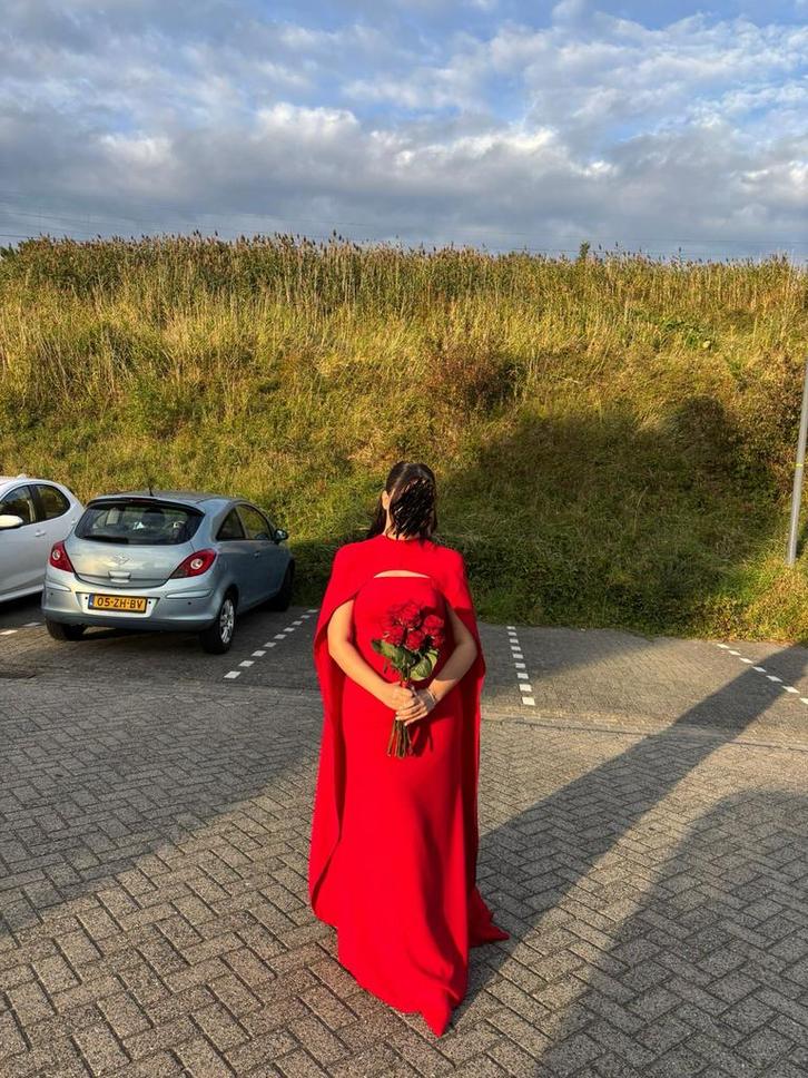 Henna jurk met cape, strapless, maat 38-44, Kleding | Dames, Jurken, Gedragen, Maat 38/40 (M), Rood, Onder de knie, Ophalen of Verzenden