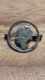 Zilveren Wilhelmina Speldje van Munt, Verzamelen, Speldjes, Pins en Buttons, Ophalen of Verzenden, Gebruikt, Stad of Land, Speldje of Pin