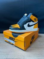 Nieuw in doos - Nike Air Jordan 1 High Retro Taxi Yellow toe, Nike Air Jordan, Geel, Nieuw, Ophalen of Verzenden
