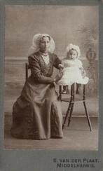 CDV - Fraaie Klederdracht Zeeland- S van der Plaat- M.Harnis, Gebruikt, Verzenden, Foto, Klederdracht