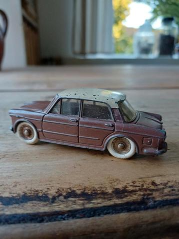 Dinky Toy Fiat 1200 Grande Vue beschikbaar voor biedingen