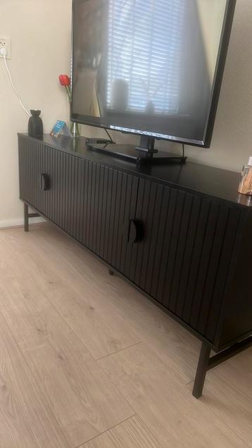 TV meubel Sweeek
