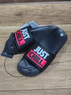 Mooie zwart slippers Just Chill, maat 39, Nieuw, Ophalen of Verzenden, Nieuw, Zwart