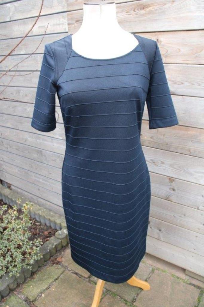 Jurk donkerblauw Betty Barclay mt 40 Vaste prijs, Kleding | Dames, Jurken, Zo goed als nieuw, Maat 38/40 (M), Blauw, Knielengte