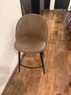 Mooie bar kruk, Huis en Inrichting, Barkrukken, Met voetsteun, 60 tot 90 cm, Leer, Ophalen of Verzenden