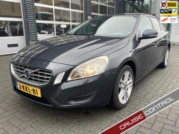Volvo V60 1.6 T3 Momentum | VAN 2e EIGENAAR | TREKHAAK | beschikbaar voor biedingen