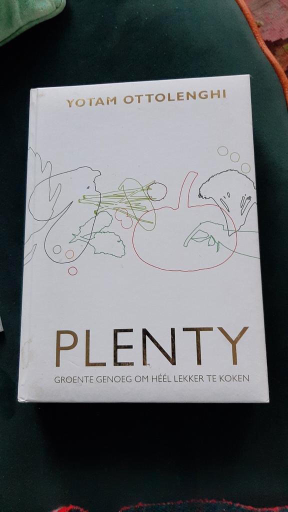 Yotam Ottolenghi - Plenty, Boeken, Kookboeken, Zo goed als nieuw, Ophalen of Verzenden