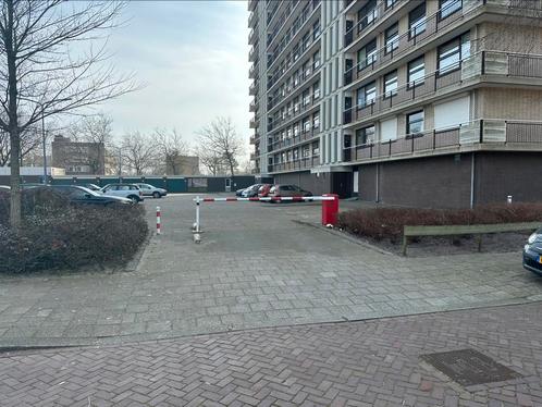 Parkeerplaatsen in voorburg te huur of te koop, Huizen en Kamers, Garages en Parkeerplaatsen, Zuid-Holland