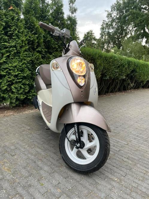 Sym Mio 50 4t, Fietsen en Brommers, Scooters | SYM, Zo goed als nieuw, Mio, Ophalen of Verzenden