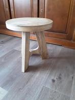 landelijk houten krukje/plantenkrukje. houten bijzettafeltje, Huis en Inrichting, Krukjes, Ophalen, Zo goed als nieuw, Hout