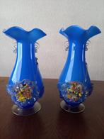 2 Italiaanse Merano glazen vazen blauw (23-25cm), Ophalen of Verzenden
