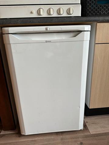 Indesit Koelkast - Compact Model beschikbaar voor biedingen