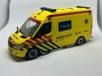 Modelauto Ambulance Oost 05-101. 1/43, Hobby en Vrije tijd, Modelauto's | 1:43, Ophalen of Verzenden, Zo goed als nieuw, Bus of Vrachtwagen