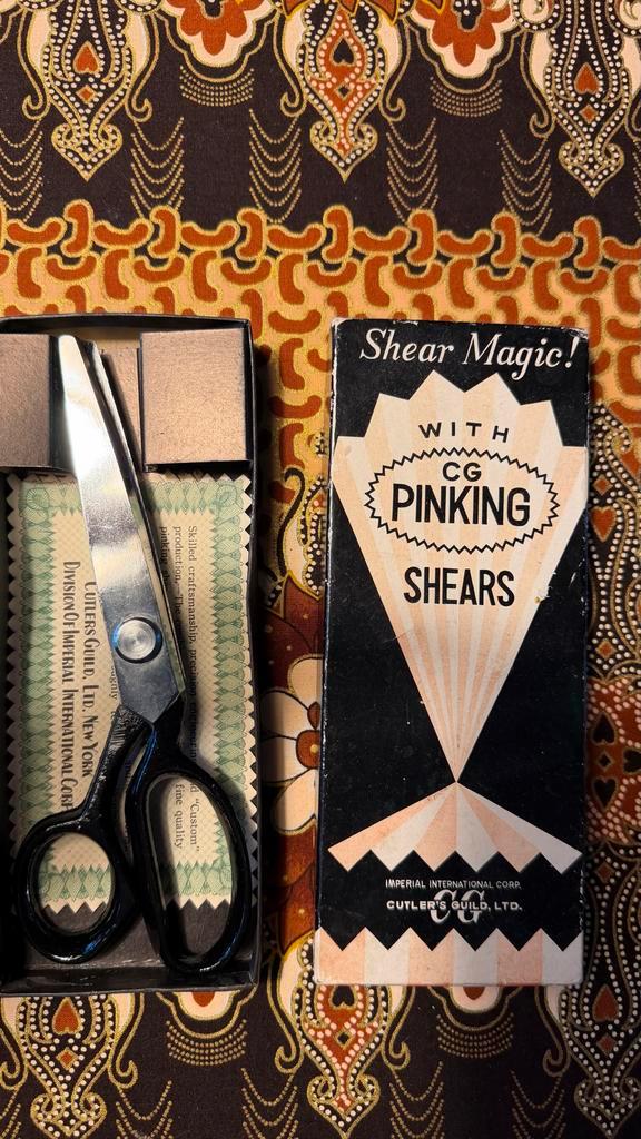 Vintage CG Pinking Schaar in Originele Doos, Hobby en Vrije tijd, Naaimachines en Toebehoren, Zo goed als nieuw, Toebehoren, Overige merken