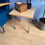 Arne Jacobsen design bijzettafeltje, 45 tot 60 cm, Minder dan 55 cm, Gebruikt, Post modern