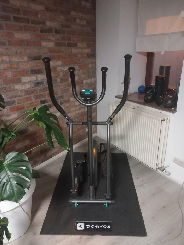 Decathlon Crosstrainer - Weinig Gebruikt, Buik, Ophalen of Verzenden, Zo goed als nieuw, Crosstrainer