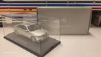 Schuco Mercedes-Benz W212 E-Class Sedan Irdium Silver Dealer, Hobby en Vrije tijd, Modelauto's | 1:43, Auto, Ophalen of Verzenden