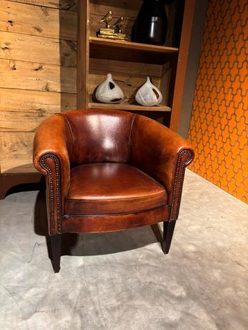 Tubfauteuil Schapenleer in Nieuwstaat beschikbaar voor biedingen