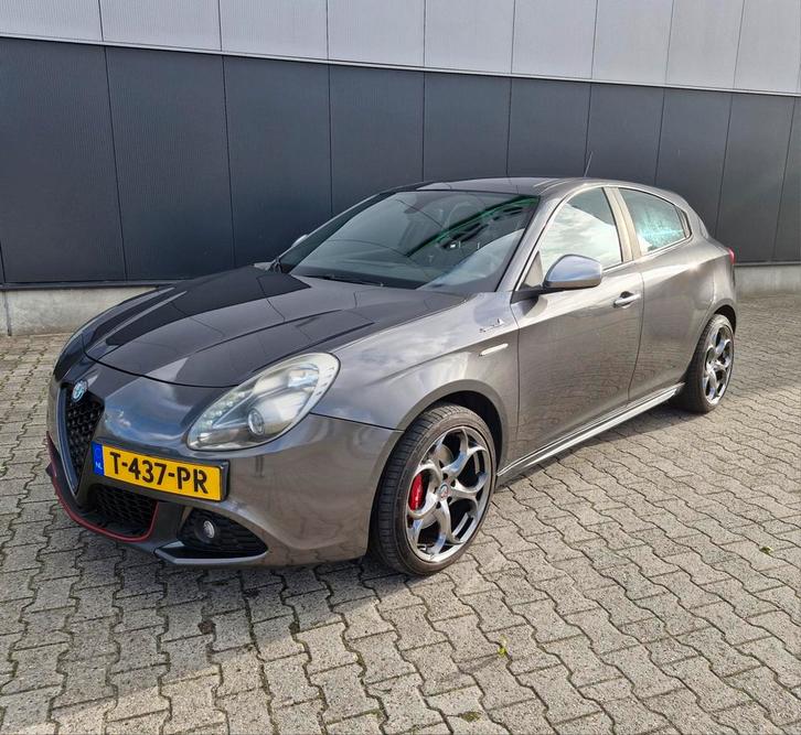Alfa Romeo Giulietta 1.4 Turbo Multi AIR TCT 2013 Grijs, Auto's, Alfa Romeo, Particulier, Giulietta, Benzine, Hatchback, Automaat