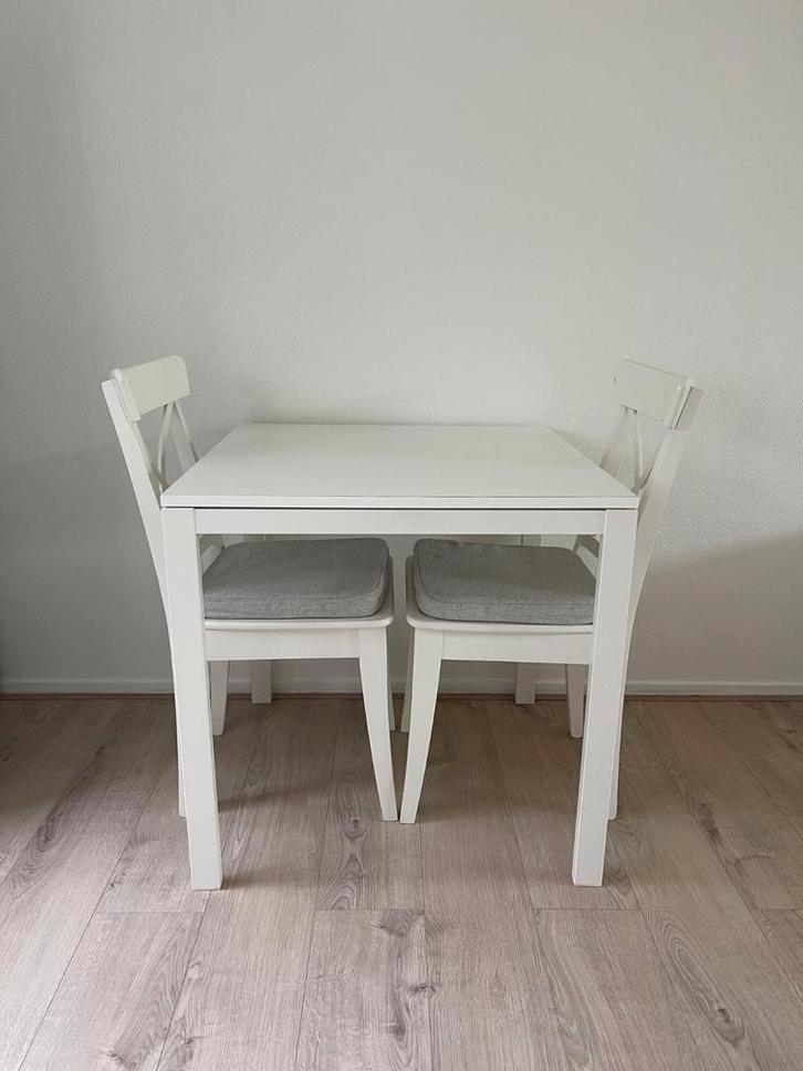 Ikea Ingolf Eettafel met 2 Stoelen, Huis en Inrichting, Complete eetkamers, Minder dan 4 stoelen, Ophalen